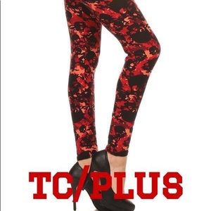 Red camouflage skull leggings